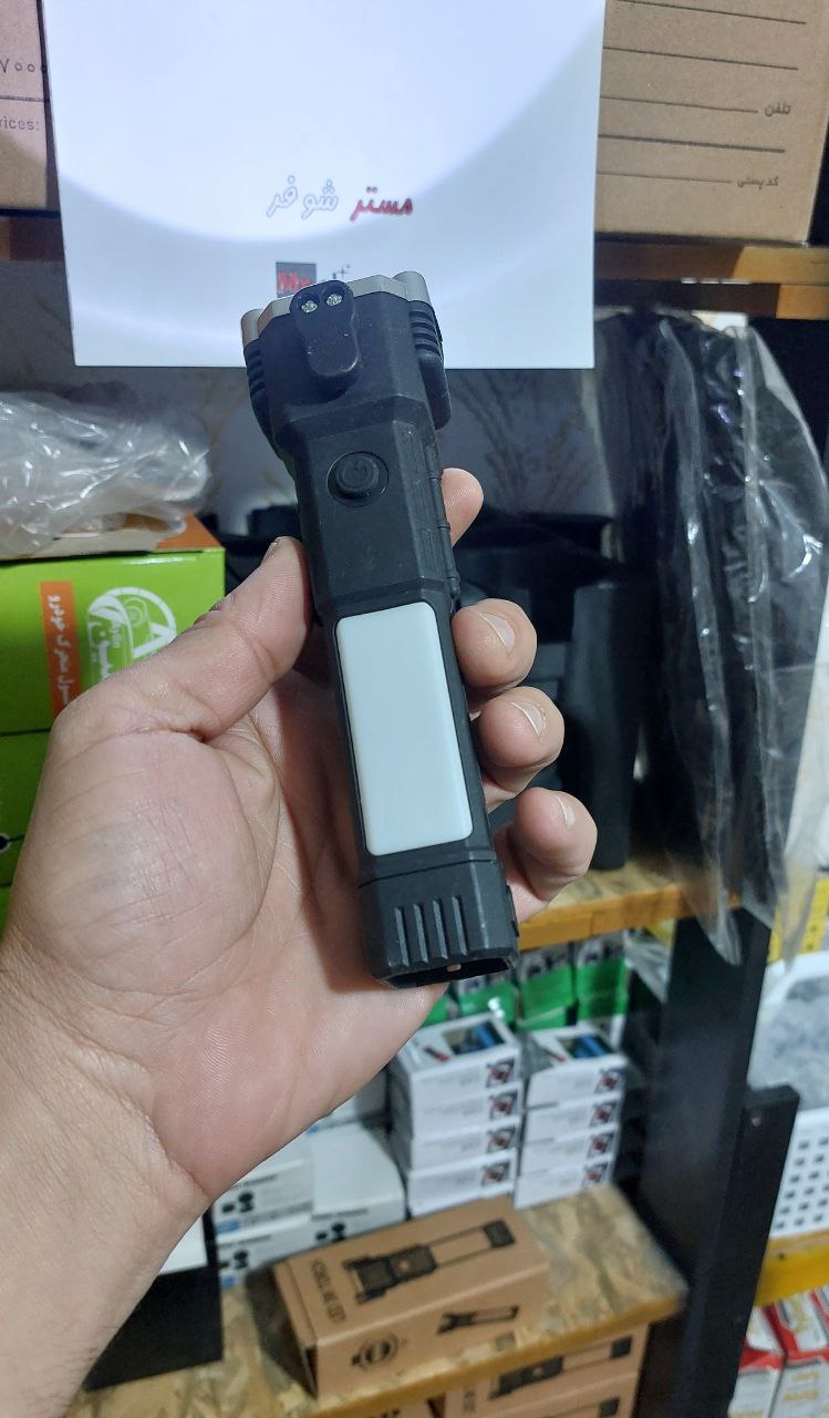 چراغ قوه دستی مدل 8 کاره – ابزار چندمنظوره با ویژگیهای اضطراری 3 چراغ قوه LED دستی 8 کاره